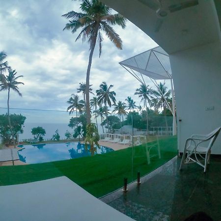 Elixir Cliff Beach Resort And Spa Varkala Exteriör bild