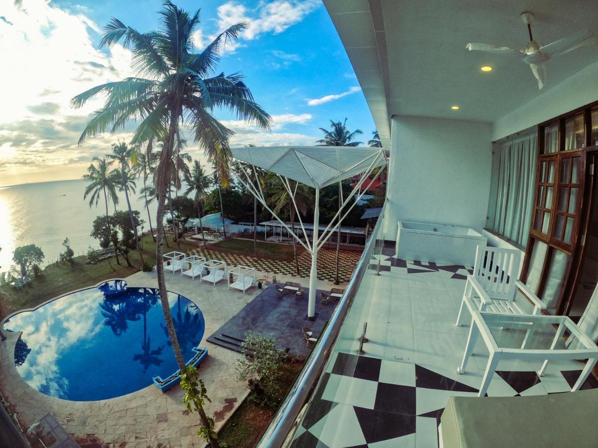 Elixir Cliff Beach Resort And Spa Varkala Exteriör bild