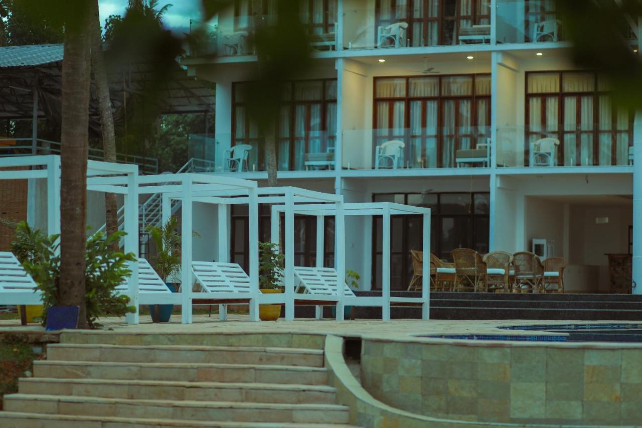 Elixir Cliff Beach Resort And Spa Varkala Exteriör bild
