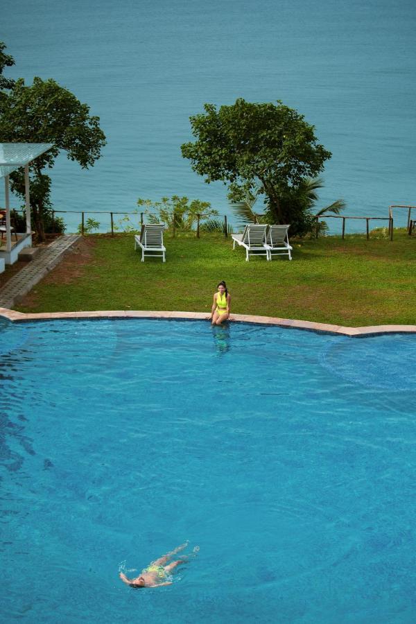 Elixir Cliff Beach Resort And Spa Varkala Exteriör bild