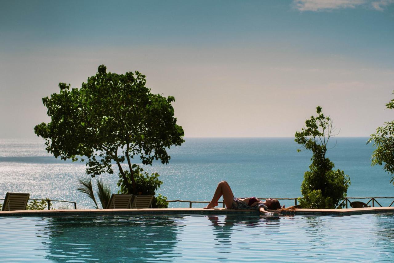 Elixir Cliff Beach Resort And Spa Varkala Exteriör bild